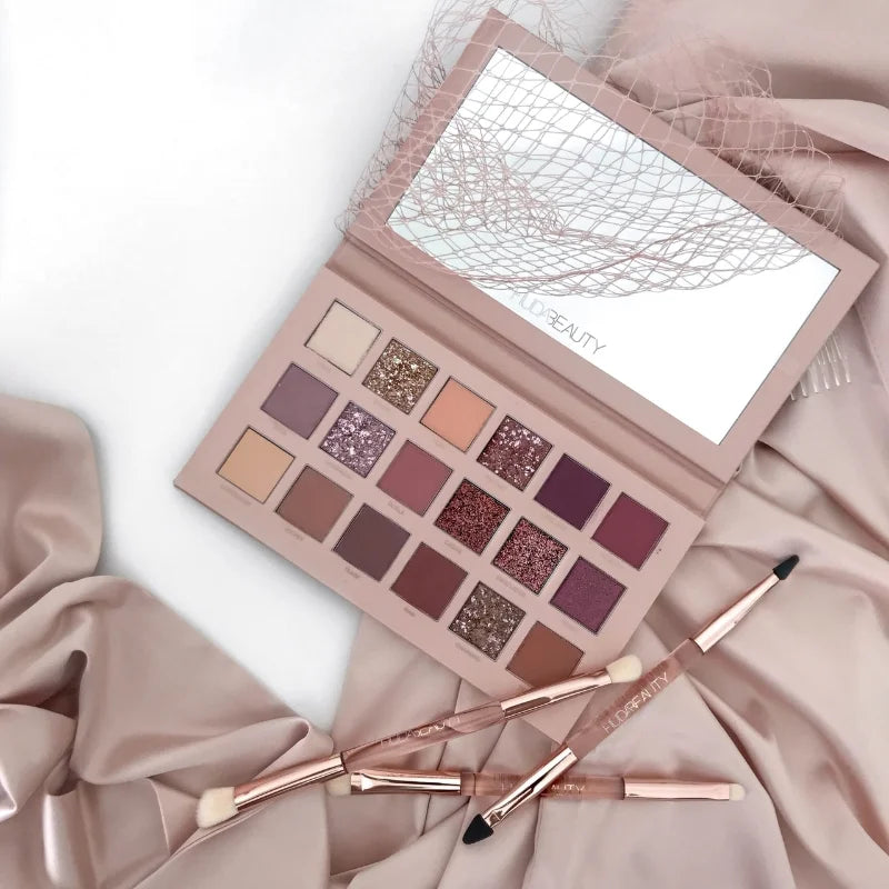 18-Color Nude Eyeshadow Palette – Matte & Shimmer Collection